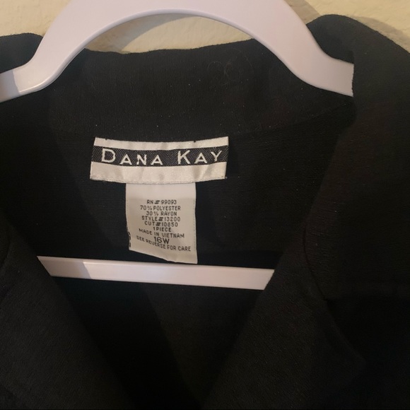 Black Knee Length Button Down Collared Dress - Picture 2 of 2